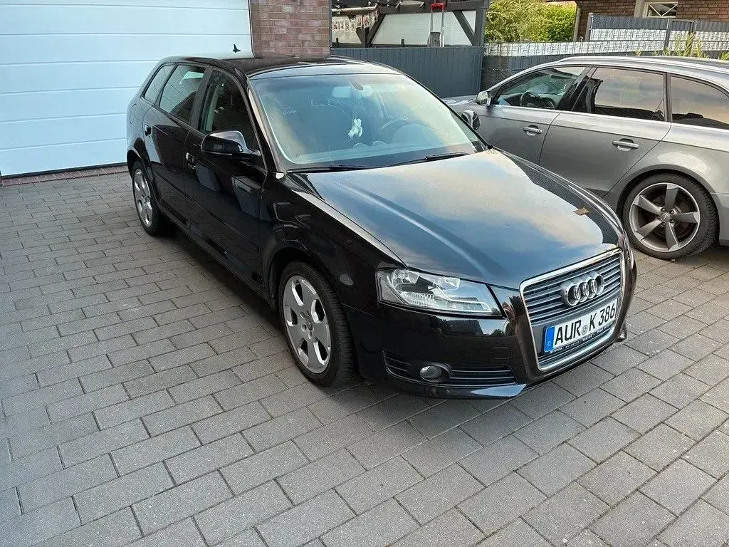 Gebraucht Audi A3 Attraction 105 PS (77 kW) 2010 Schwarz Kleinwagen