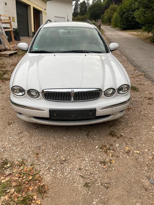 Weiß Gebraucht 2004 Jaguar X-type Kombi | 1.999 € (Fairer Preis) - Bild 1/4