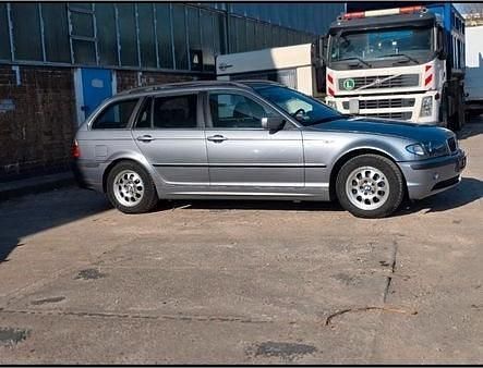 Gebraucht BMW 318 145 PS (106 kW) 2005 Silber Kombi