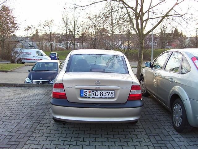 Gebraucht Opel Vectra 102 PS (75 kW) 1997 Gold metallic Limousine