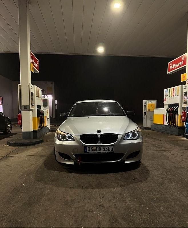 Grau Gebraucht 2005 BMW 530 M Sport Limousine | 6.000 € (Guter Preis) - Bild 1/4