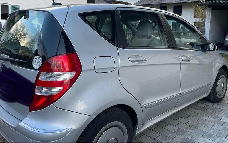 Gebraucht Mercedes A170 Elegance 116 PS (85 kW) 2004 Silber Van / Kleinbus