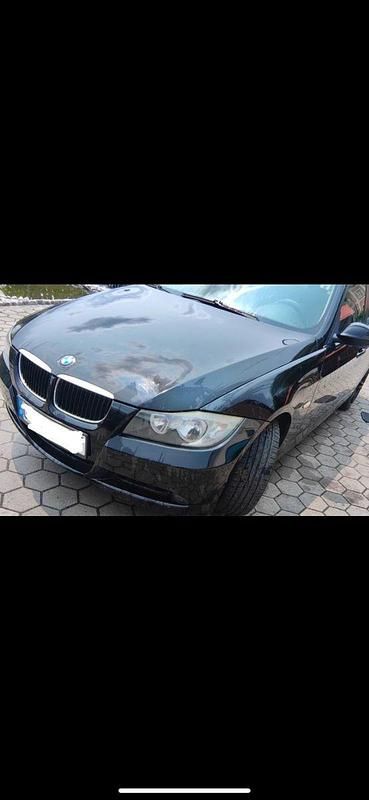 Schwarz Gebraucht 2007 BMW 318 Kombi | 1.100 € (Superpreis) - Bild 1/4