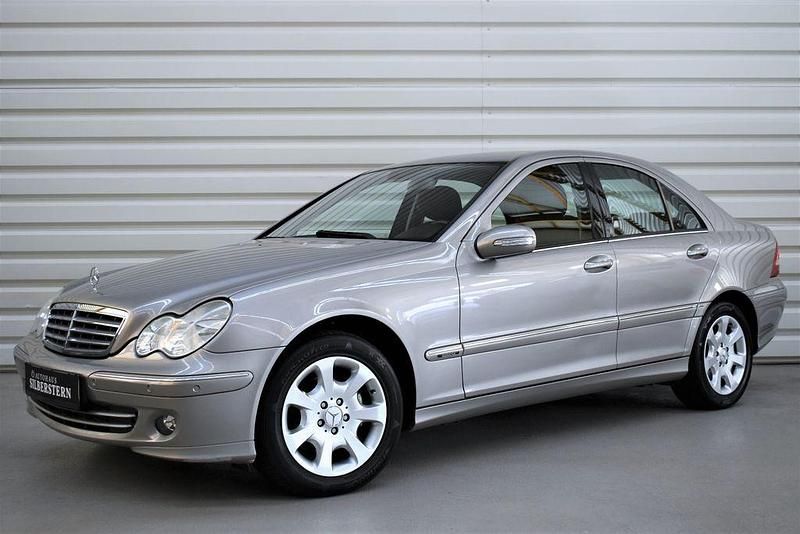 Gebraucht Mercedes C180 Elegance 143 PS (105 kW) 2005 Grau Limousine