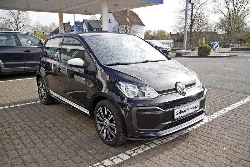 Gebraucht VW up! CLUB 90 PS (66 kW) 2017 Black pearl Kleinwagen