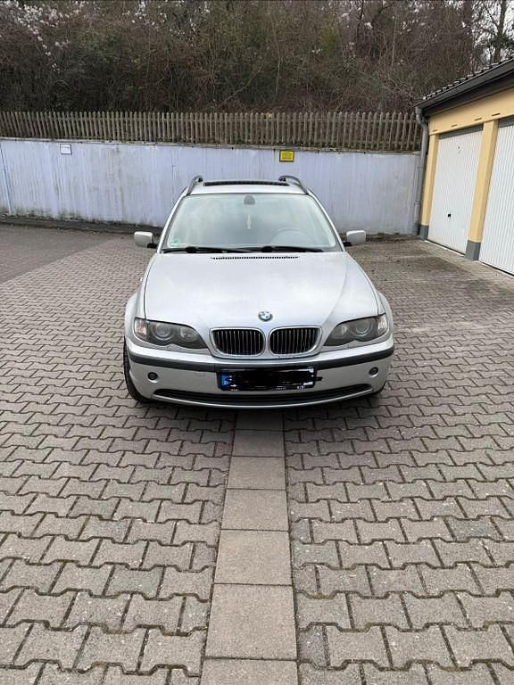 Gebraucht BMW 325 192 PS (141 kW) 2002 Silber Kombi