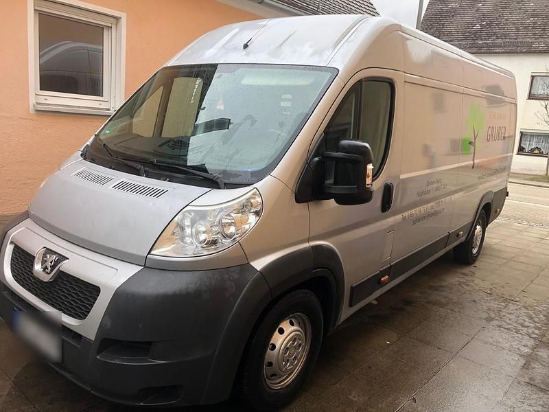 Gebraucht Peugeot Boxer 135 PS (99 kW) 2012 Grau Van