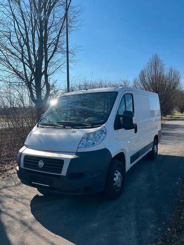 Gebraucht Fiat Ducato 115 PS (84 kW) 2011 Weiß Van