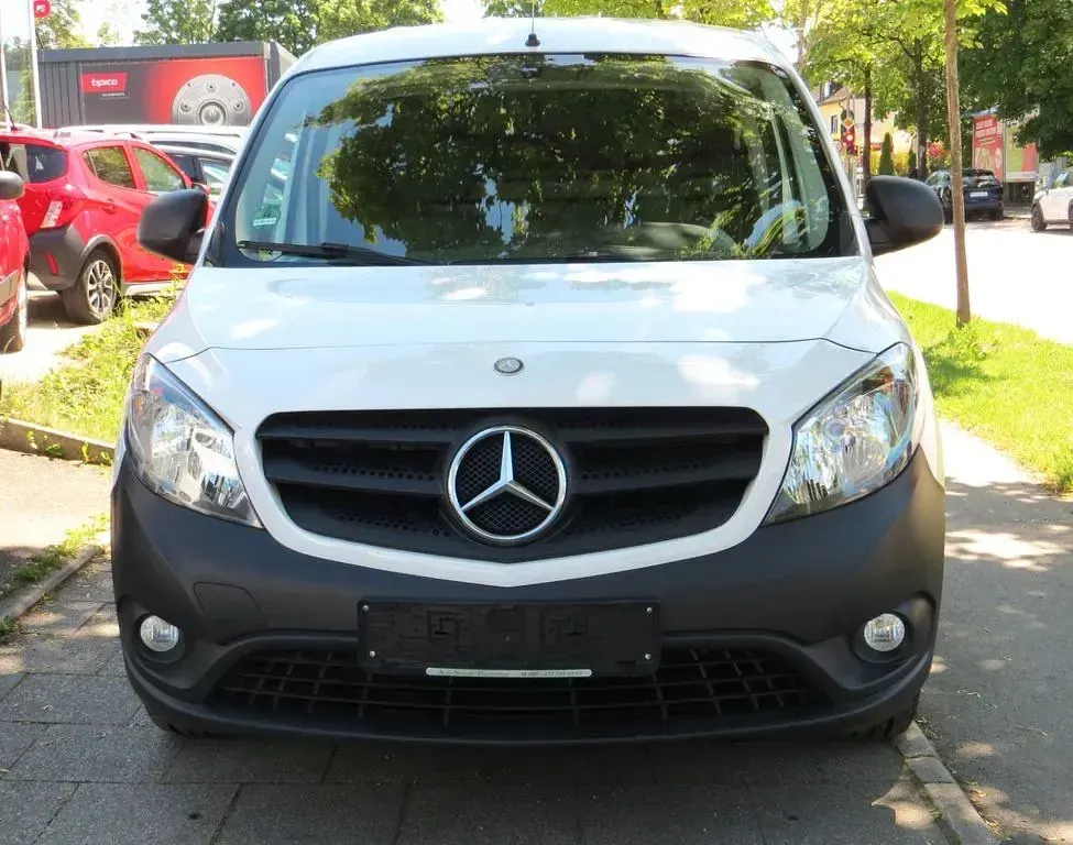 Gebraucht Mercedes Citan 108 75 PS (55 kW) 2019 Arktikweiss Van / Kleinbus