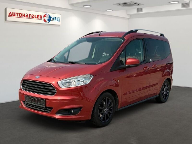 Rot Gebraucht 2014 Ford Tourneo Courier Titanium Van / Kleinbus | 5.499 € (Superpreis) - Bild 1/3