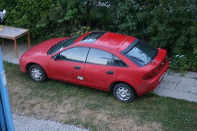 Gebraucht Mazda 323F 88 PS (64 kW) 1995 Rot Kleinwagen