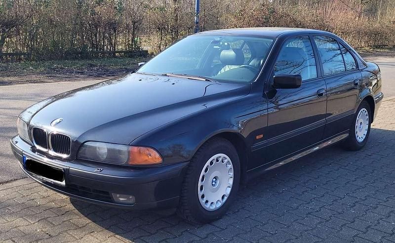 Schwarz Gebraucht 1998 BMW 528 Limousine | 7.300 € (Etwas zu teuer) - Bild 1/4