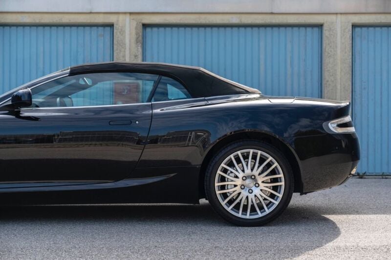 Gebraucht Aston Martin DB9 476 PS (350 kW) 2011 Schwarz Cabrio
