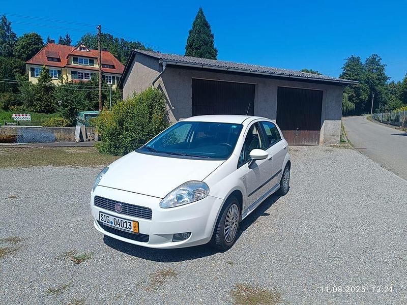 Weiß Gebraucht 2006 Fiat Punto Active Kleinwagen | 2.050 € (Fairer Preis) - Bild 1/4