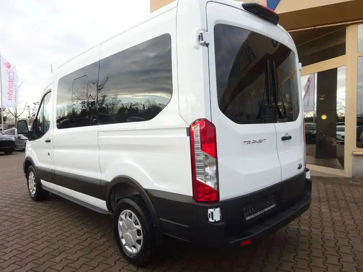 Neu Ford Transit Trend 150 PS (110 kW) 2026 Weiß Kombi