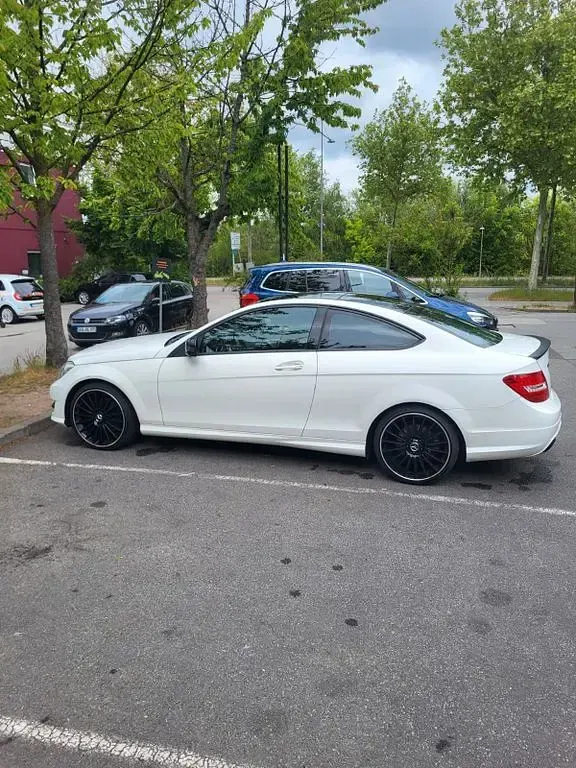 Gebraucht Mercedes 350 306 PS (225 kW) 2013 Weiß Coupé