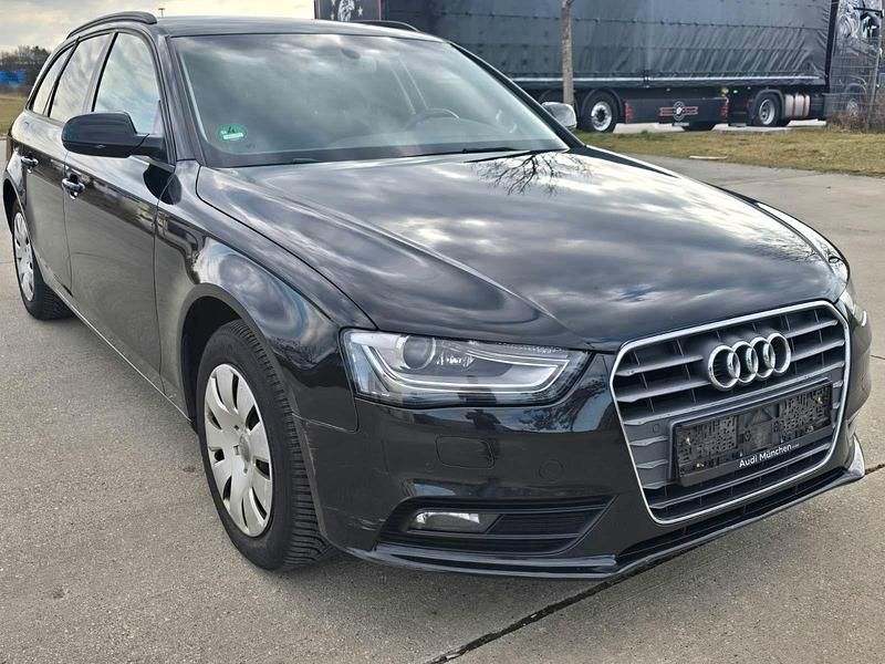 Gebraucht Audi A4 Attraction 150 PS (110 kW) 2015 Schwarz Kombi