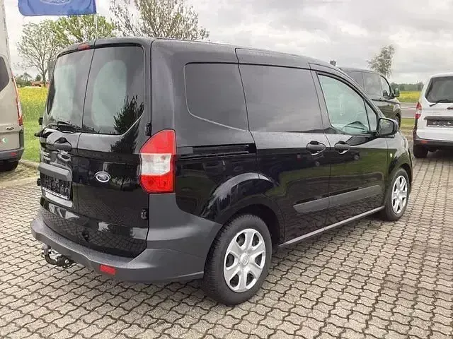 Używany Ford Transit Trend 101 KM (74 kW) 2022 Czarny Sedan/Limuzyna