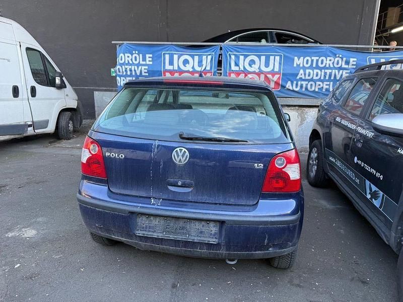 Gebraucht VW Polo 64 PS (47 kW) 2004 Blau Kleinwagen