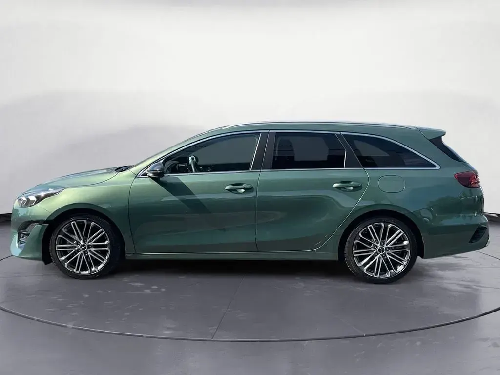 Gebraucht Kia Ceed GT-Line 140 PS (102 kW) 2024 Grün Kleinwagen