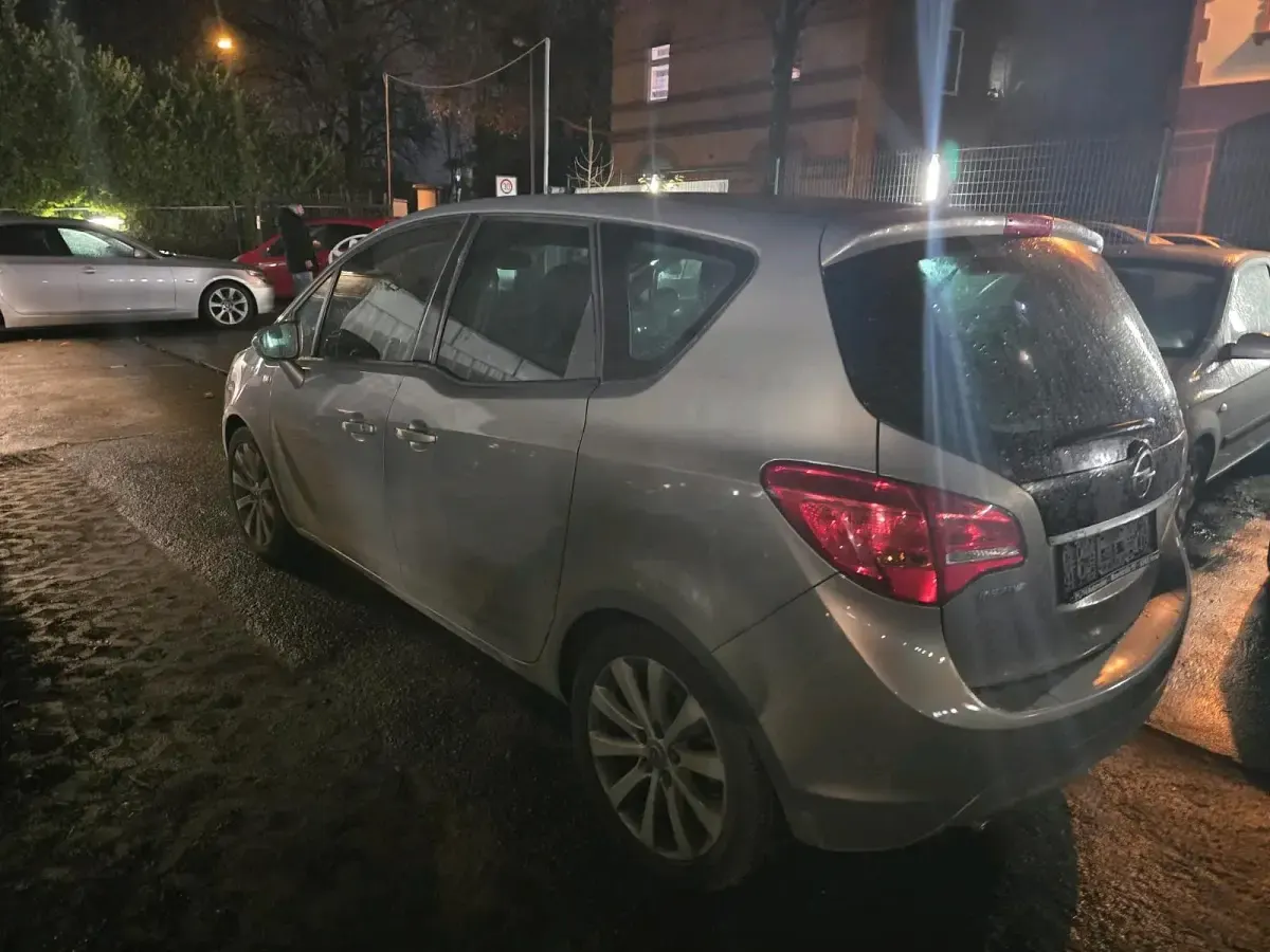Gebraucht Opel Meriva 140 PS (102 kW) 2013 Gold Van / Kleinbus