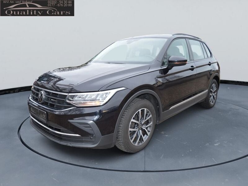 Schwarz Gebraucht 2023 VW Tiguan Life SUV | 21.700 € (Superpreis) - Bild 1/4
