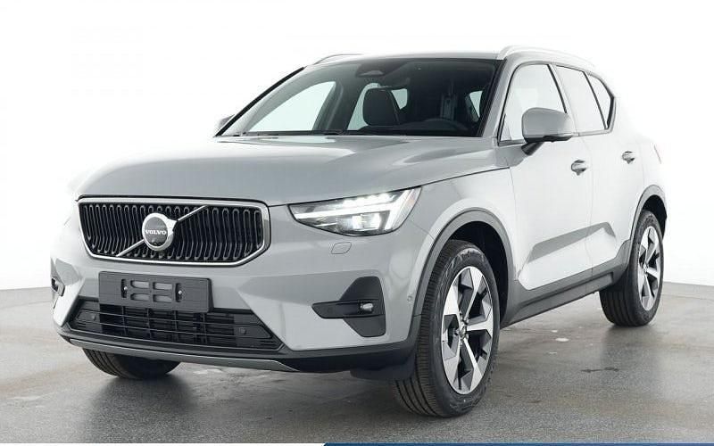 Gebraucht Volvo XC40 Core 163 PS (119 kW) 2025 Grau SUV