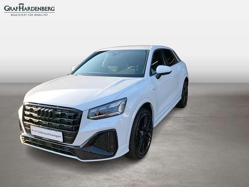 Weiß Gebraucht 2025 Audi Q2 S-Line SUV | 37.490 € (Teuer) - Bild 1/4