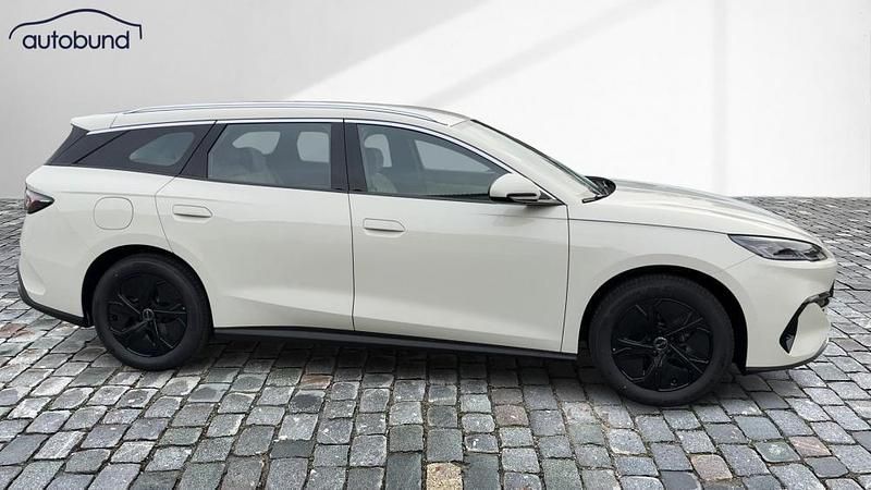 Neu BYD Seal Boost 184 PS (135 kW) 2025 Beige Kombi