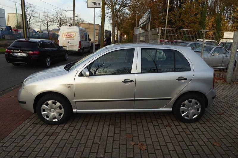 Gebraucht Skoda Fabia 75 PS (55 kW) 2004 Silber Limousine