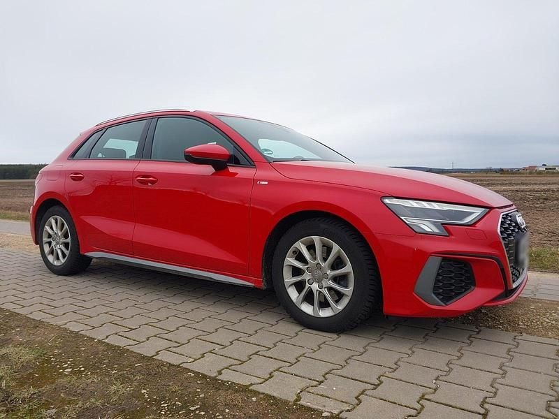 Gebraucht Audi A3 S-Line 116 PS (85 kW) 2020 Rot Limousine