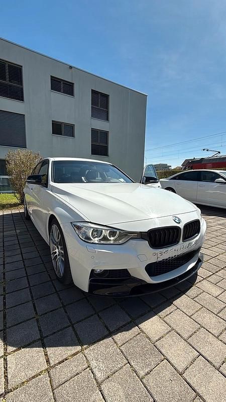 Weiß Gebraucht 2013 BMW 328 M Sport Limousine | 24.000 € - Bild 1/1