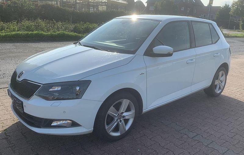Gebraucht Skoda Fabia Style 75 PS (55 kW) 2017 Weiß Limousine