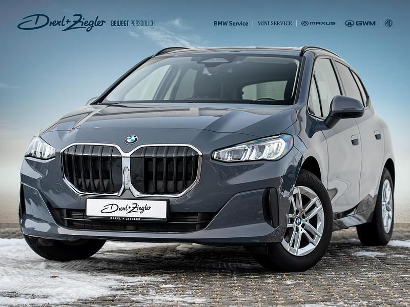 Gebraucht BMW 220 Active Tourer Performance 170 PS (125 kW) 2025 Kupfergrau metallic Van / Kleinbus
