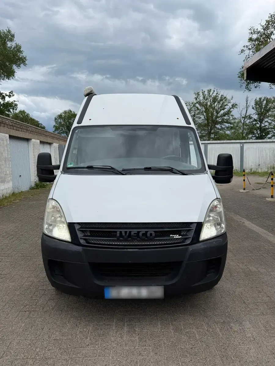 Gebraucht Iveco Daily 120 PS (88 kW) 2007 Weiß Limousine