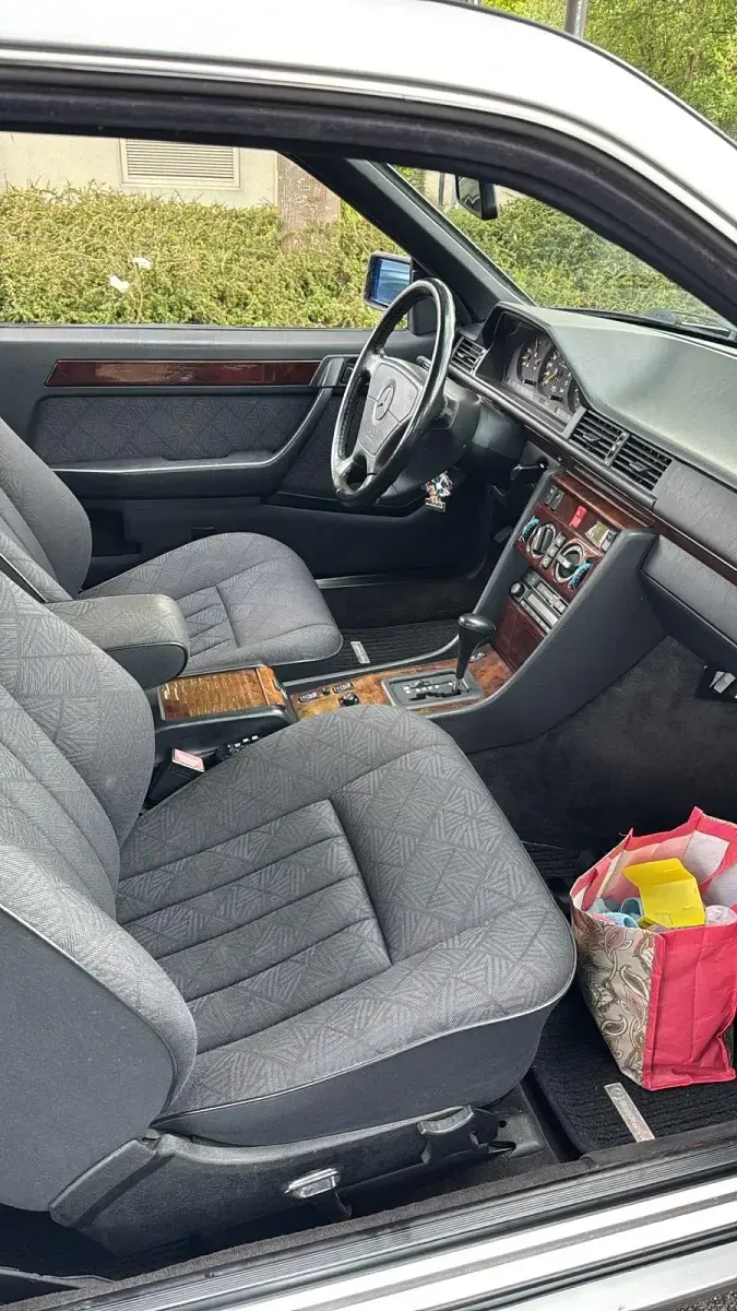 Gebraucht Mercedes 200 136 PS (100 kW) 1996 Silber Coupé
