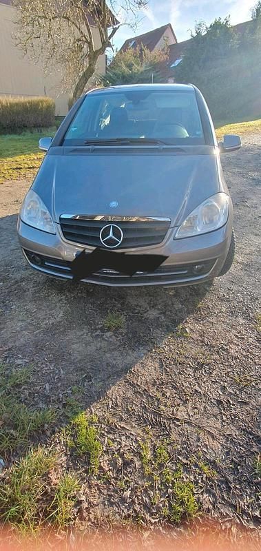 Gebraucht Mercedes A150 95 PS (69 kW) 2009 Grau Kleinwagen