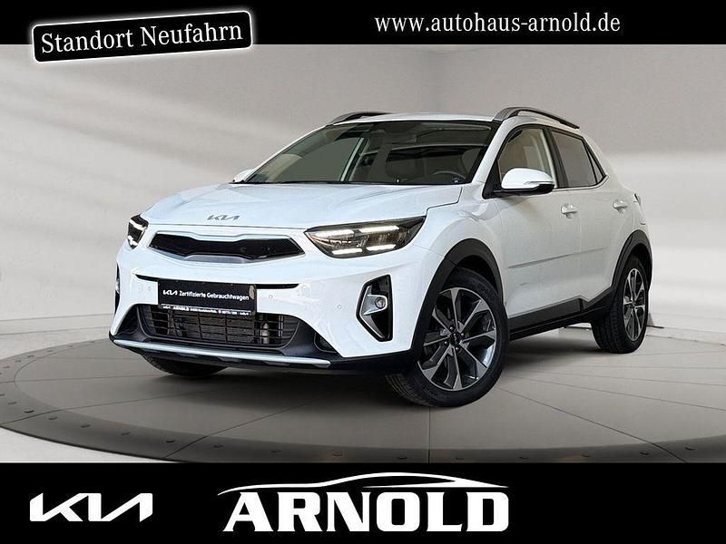 Weiß (schneeweiß) Gebraucht 2024 Kia Stonic Spirit SUV | 20.350 € (Superpreis) - Bild 1/4