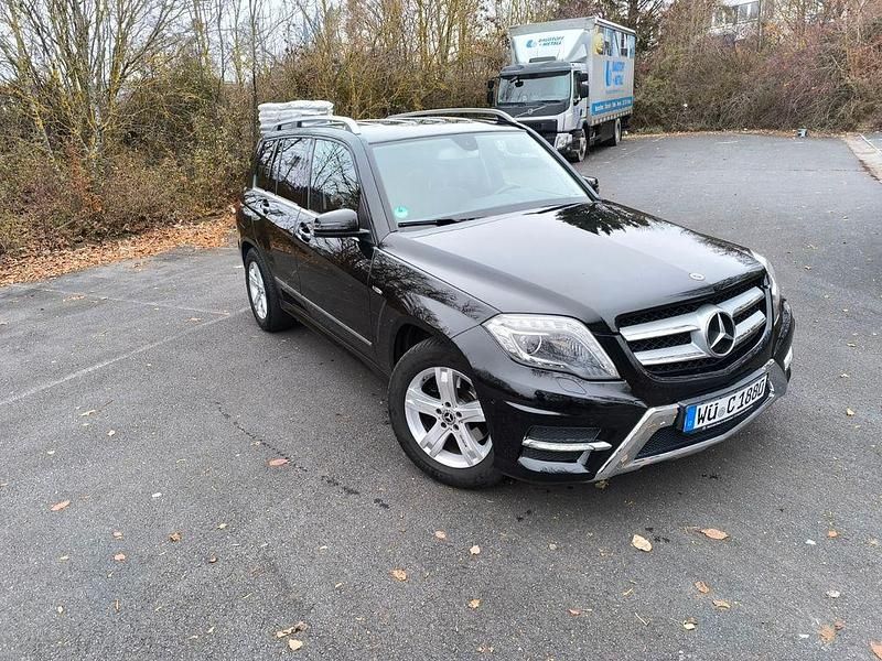 Schwarz Gebraucht 2014 Mercedes GLK220 AMG line SUV | 16.500 € (Guter Preis) - Bild 1/4