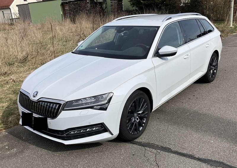 Gebraucht Skoda Superb Style 218 PS (160 kW) 2020 Weiß Kombi