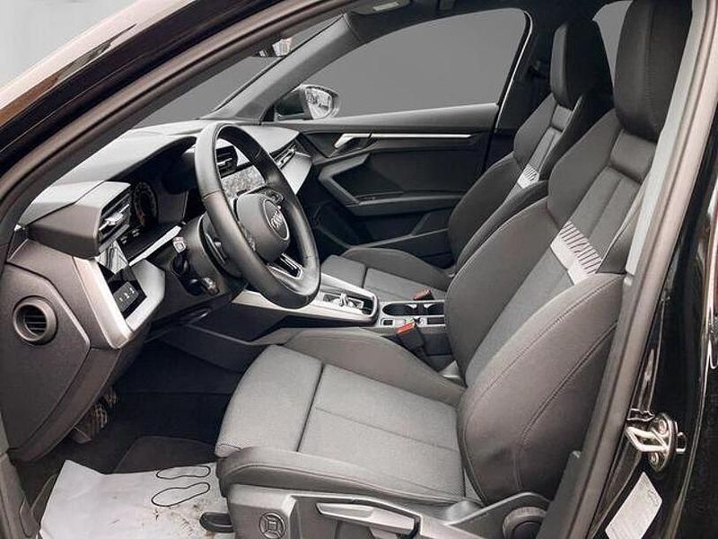 Gebraucht Audi A3 S-Line 150 PS (110 kW) 2024 Mythosschwarz metallic Limousine