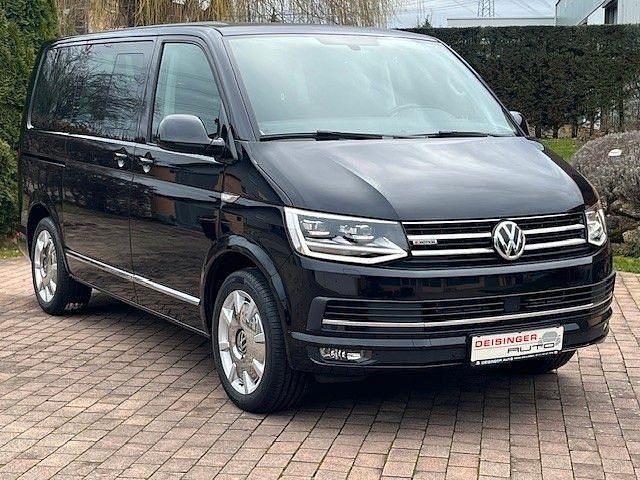 Gebraucht VW Multivan Highline 199 PS (146 kW) 2019 Deep black perleffekt Van