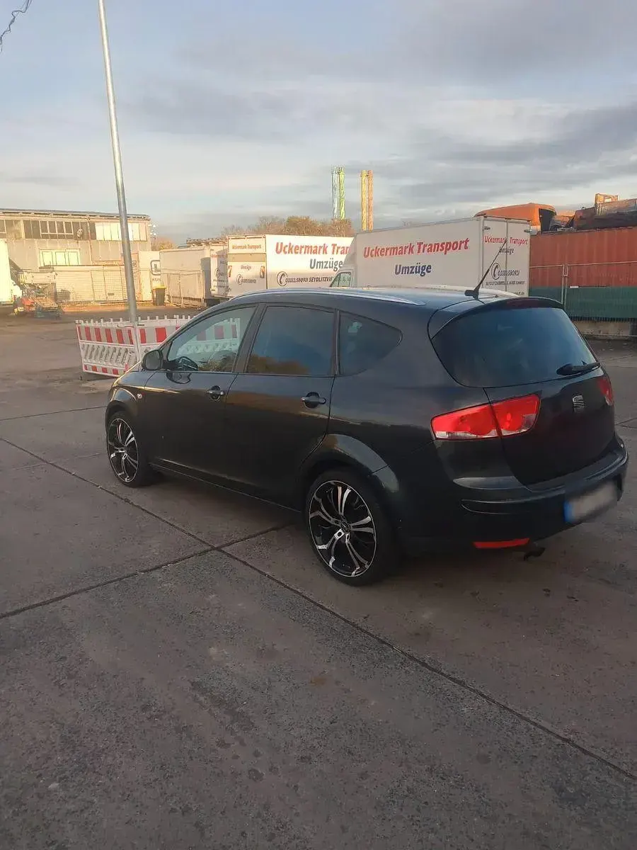 Gebraucht Seat Altea 170 PS (125 kW) 2011 Grau Van / Kleinbus