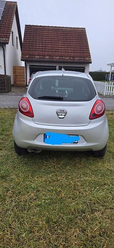 Gebraucht Ford Ka Titanium 69 PS (50 kW) 2011 Silber Kleinwagen