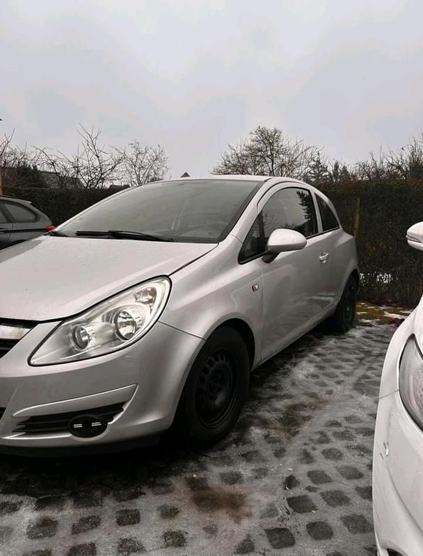 Gebraucht Opel Corsa 68 PS (50 kW) 2008 Silber Kleinwagen