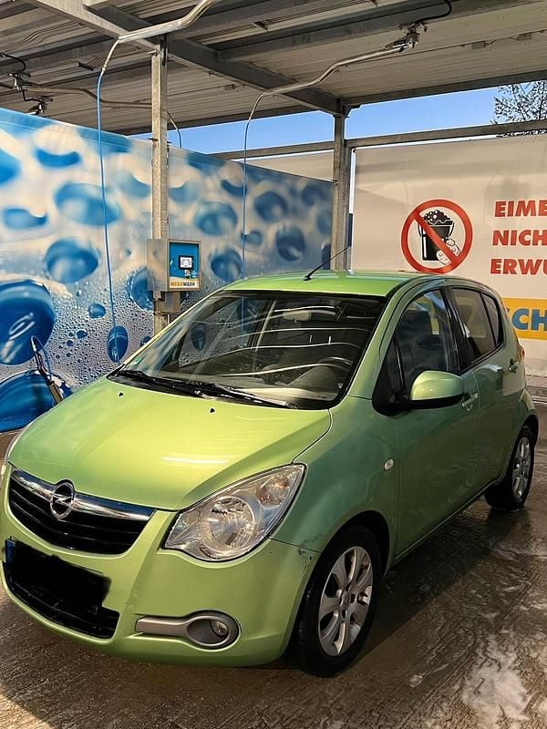 Gebraucht Opel Agila 65 PS (47 kW) 2009 Grün Kleinwagen