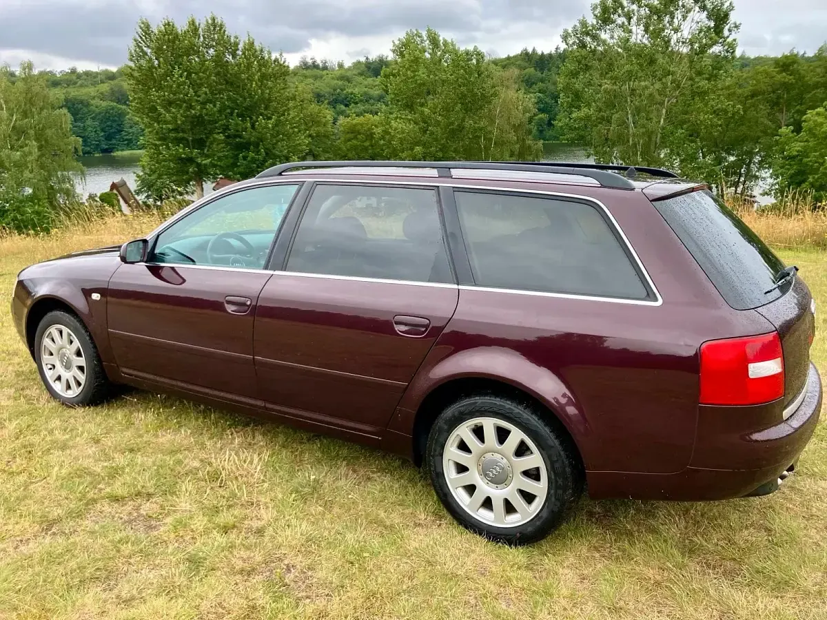 Gebraucht Audi A6 130 PS (95 kW) 2004 Rot Kombi
