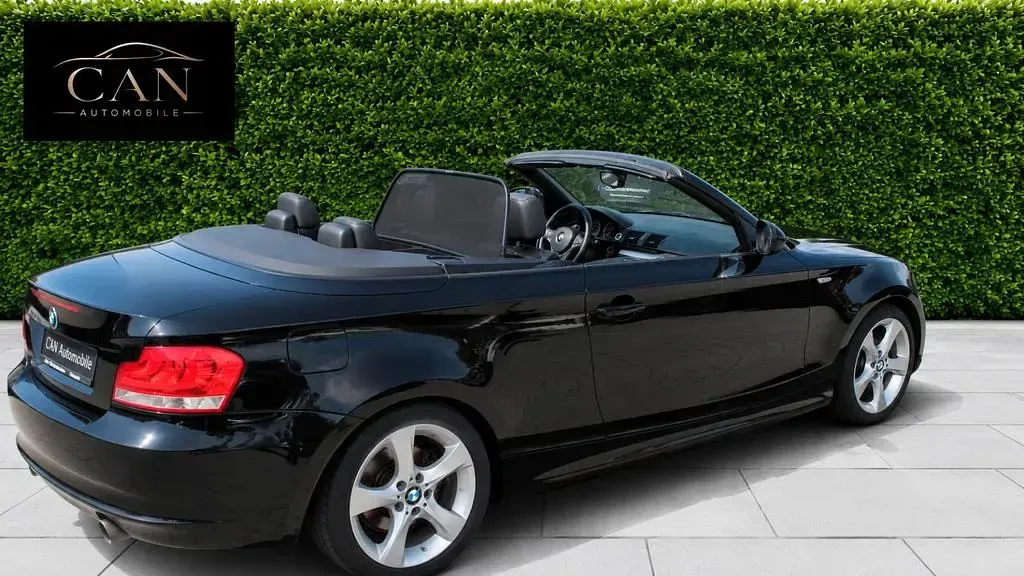 Gebraucht BMW 118 Cabriolet Sport Line 143 PS (105 kW) 2012 Schwarz Cabrio