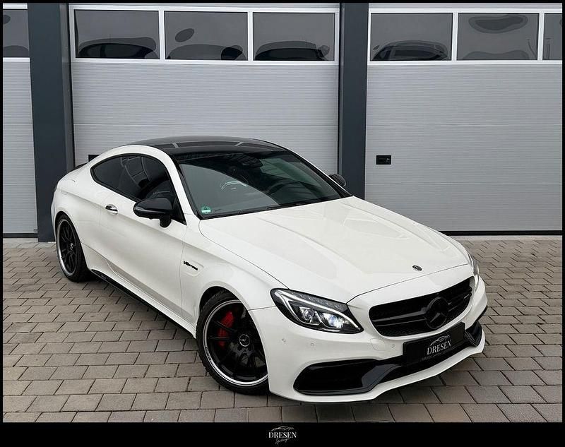 Weiß Gebraucht 2017 Mercedes C63S AMG AMG Coupé | 62.500 € (Etwas zu teuer) - Bild 1/4