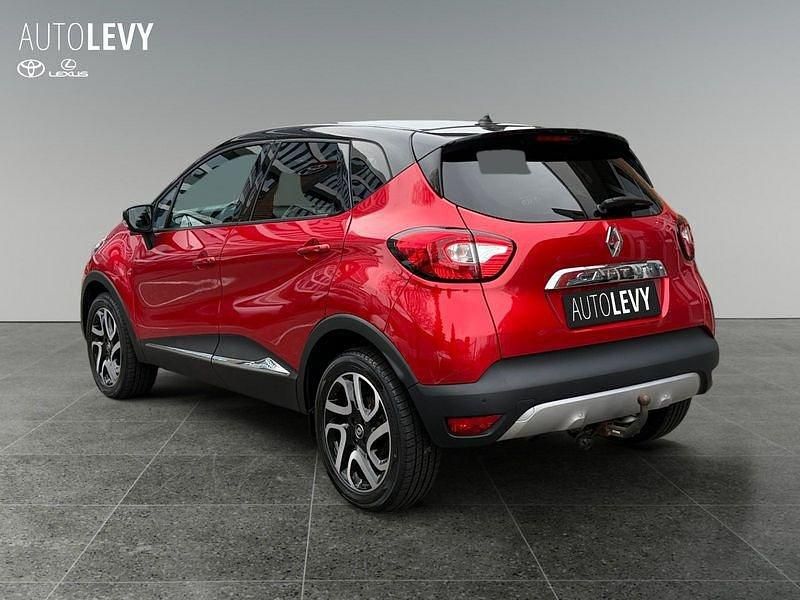 Używany Renault Captur XMOD 118 KM (86 kW) 2017 Czarny SUV